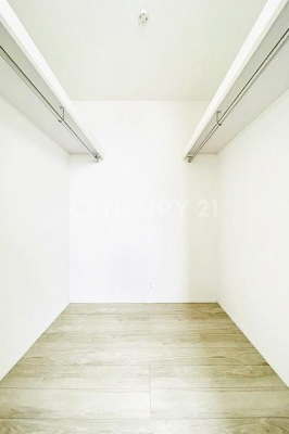 [@EH[NCN[[bg^EɃnK[pCvƖÎeʂv